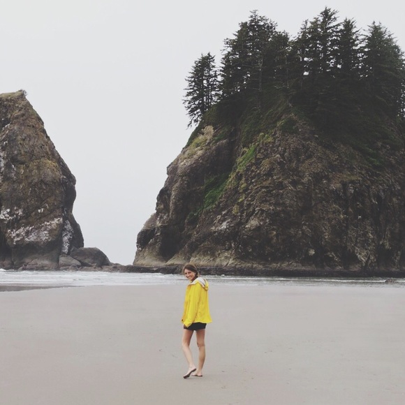 Meet your Posher! - Picture 5 of 6