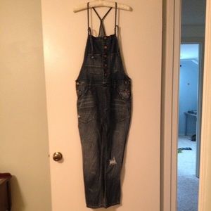 Billabong cropped overalls