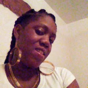 Meet your Posher, Demeka