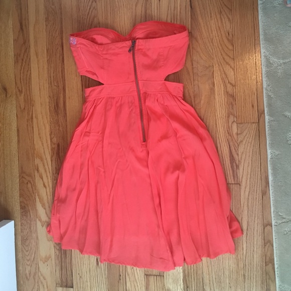 Salmon, Size Medium cute summer dress - Picture 2 of 2