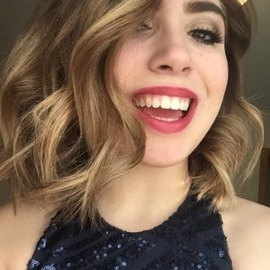 Meet your Posher, Maddie