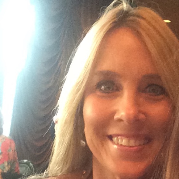 Meet your Posher, Doreen - Picture 2 of 2