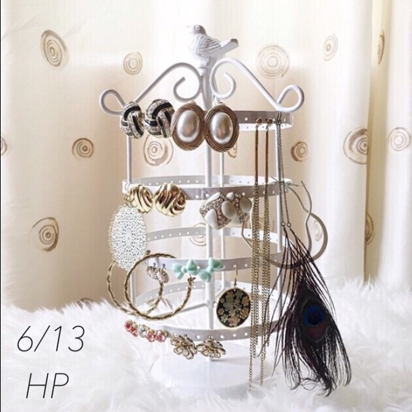 🚫SOLD 🚫 Lot of 17 earrings