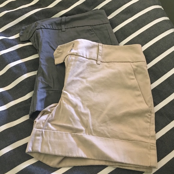 2 pairs NY&CO shorts