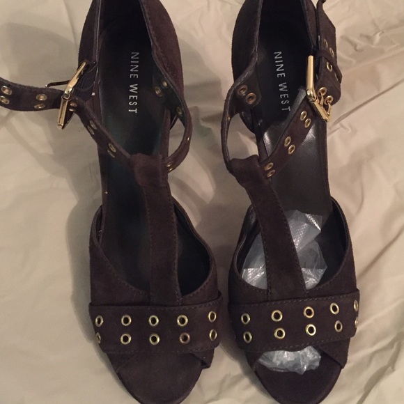 Cute hunter green / gold heel - Picture 1 of 4