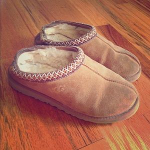 Comfy Ugg Slippers! Price negotiable!