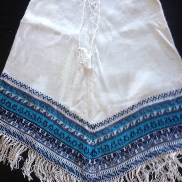 NWOT Vintage Peruvian 100% alpaca wool poncho