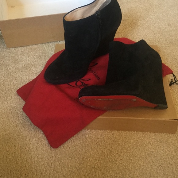 100% authentic Christian Louboutin - Picture 1 of 4