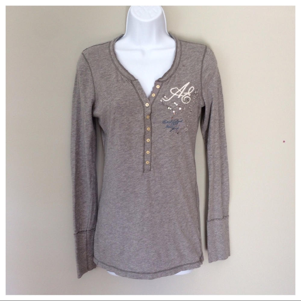American Eagle long sleeve henley M