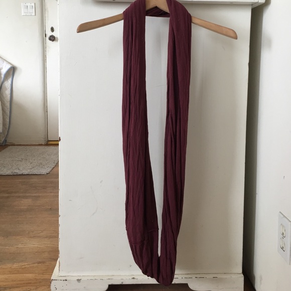 Brandy circle scarf