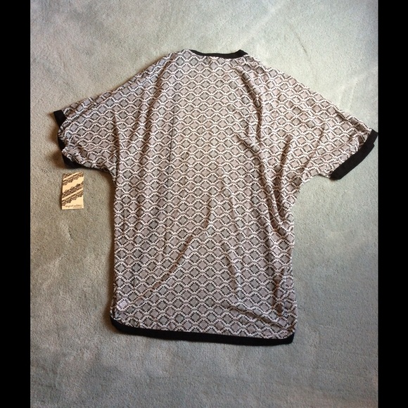 NWT Long Printed Coverup - Picture 3 of 4