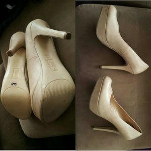 Tan/cream colored heels