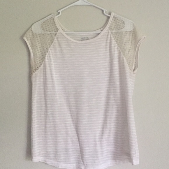 White mesh-sleeve shirt