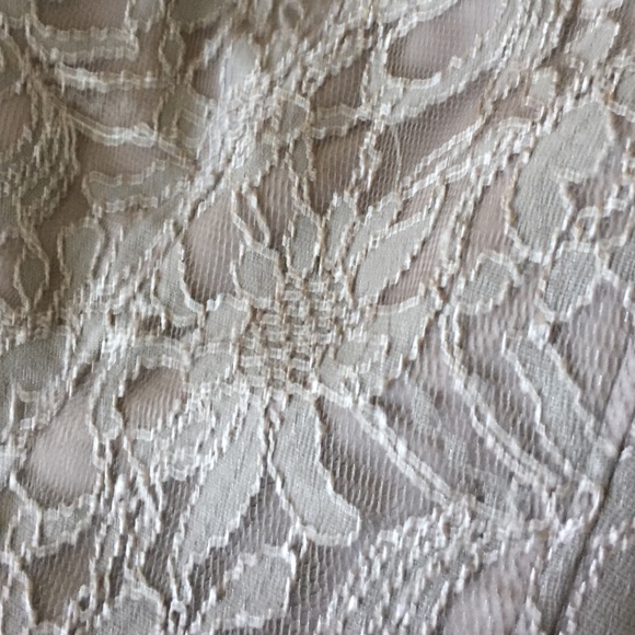 Timeless strapless Lace Dress by Anne Klein - Picture 3 of 4