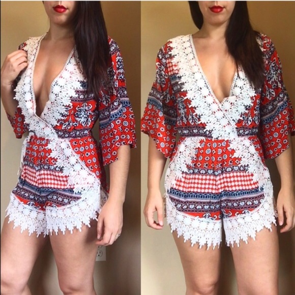 •SALE• Last 1 || Lace Detail Romper - Picture 2 of 3