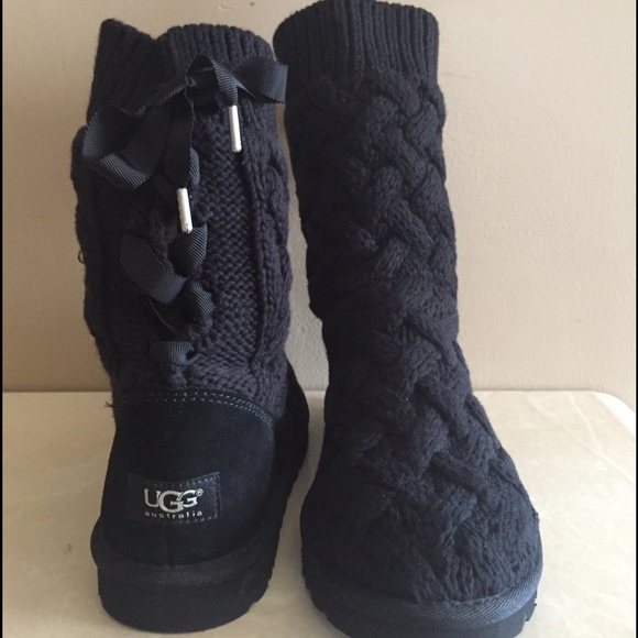 Ugg Isla Black! NEW!! - Picture 2 of 4