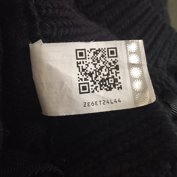 Ugg Isla Black! NEW!! - Picture 4 of 4