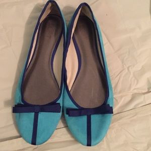 Super cute blue flats