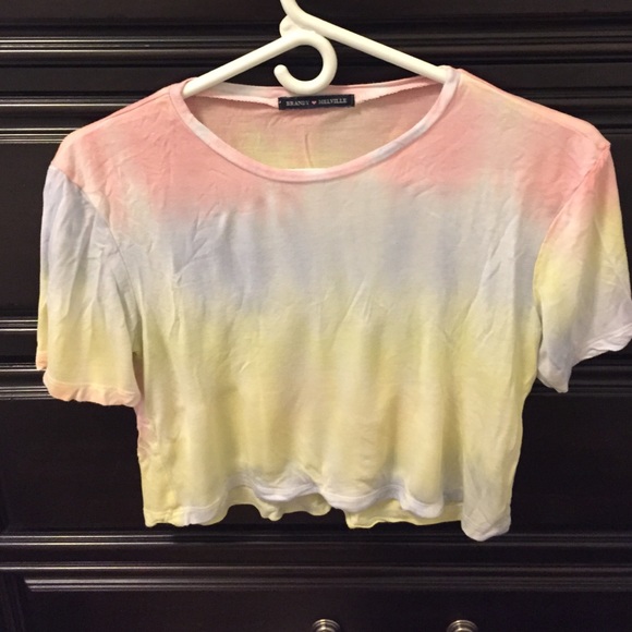 Brandy Melville Tops - Brandy Melville Crop top