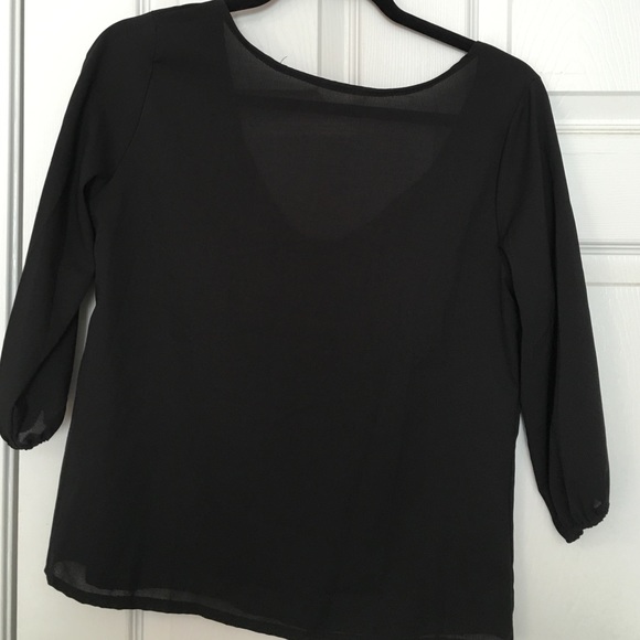 ‼️SOLD‼️Bow Back shirt