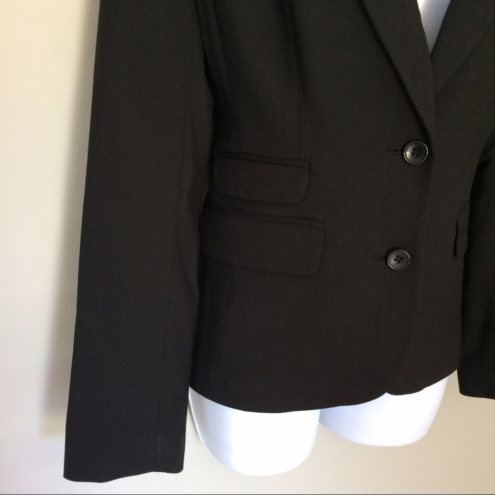 NWOT Banana Republic stretch black blazer. - Picture 6 of 8