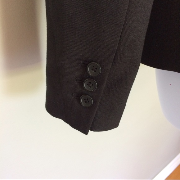 NWOT Banana Republic stretch black blazer. - Picture 5 of 8