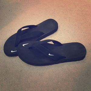 Nike flip flops