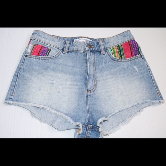H&M fashion against AIDS cut-offs