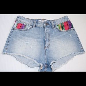 H&M fashion against AIDS cut-offs