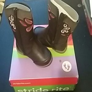 Little girl shoe boots
