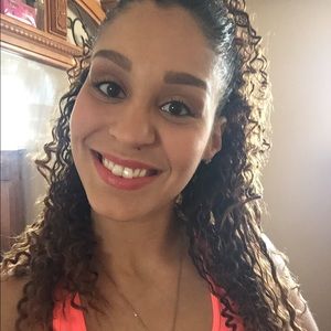 Meet your Posher, Jeanette