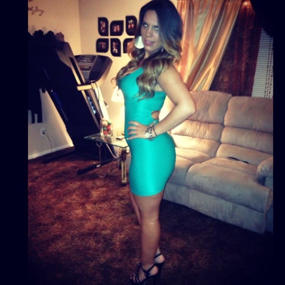 Bebe dynasty green stretchy dress.