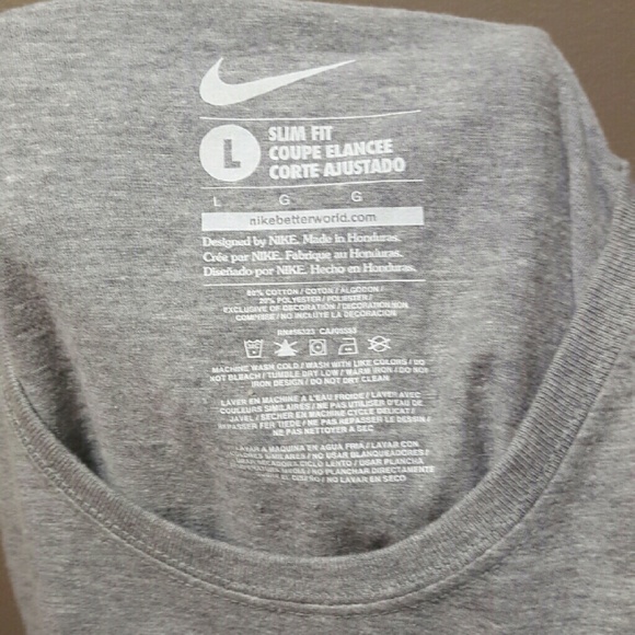 Nike gray and aqua slim fit t-shirt never worn! - Picture 3 of 3