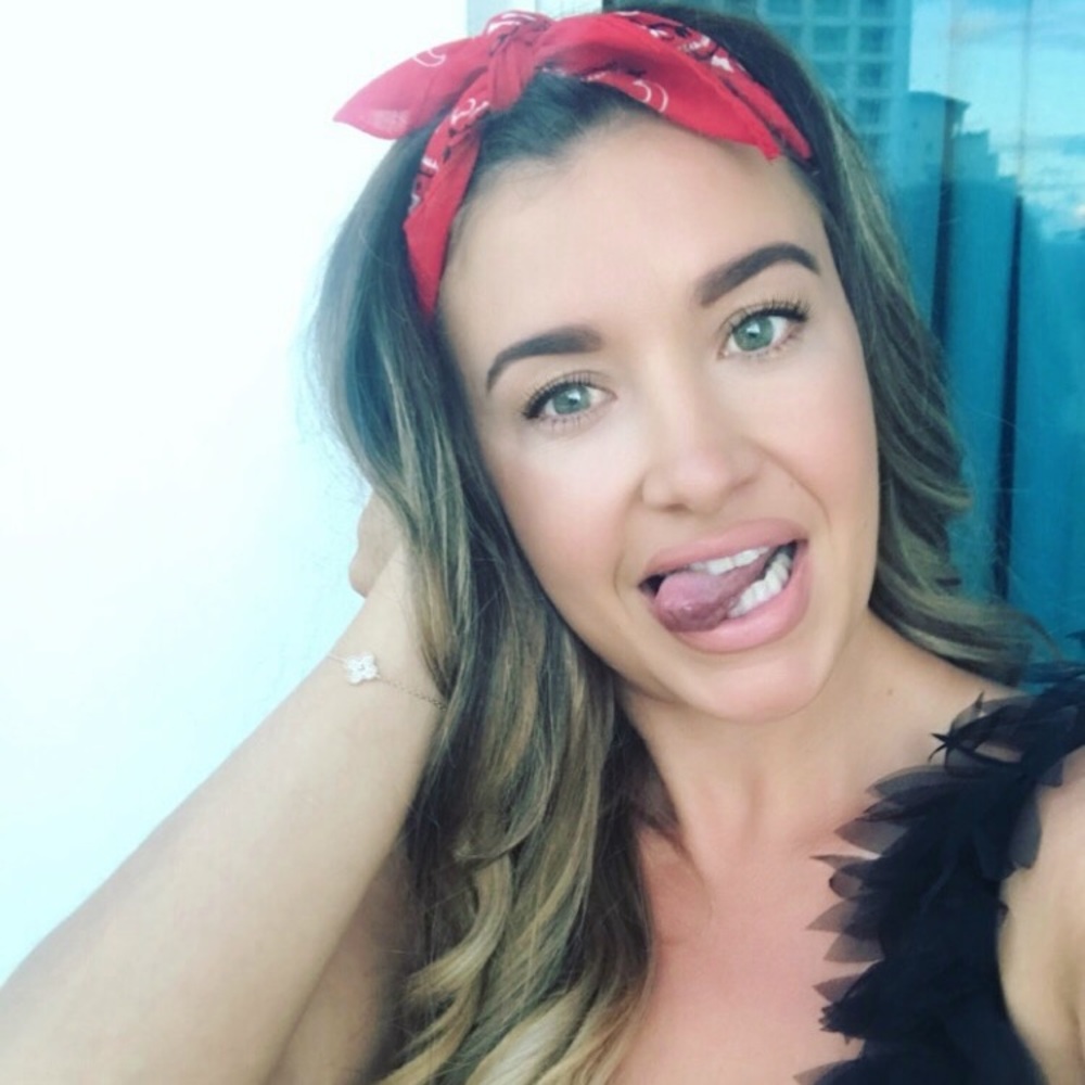 Meet your Posher, Courtney