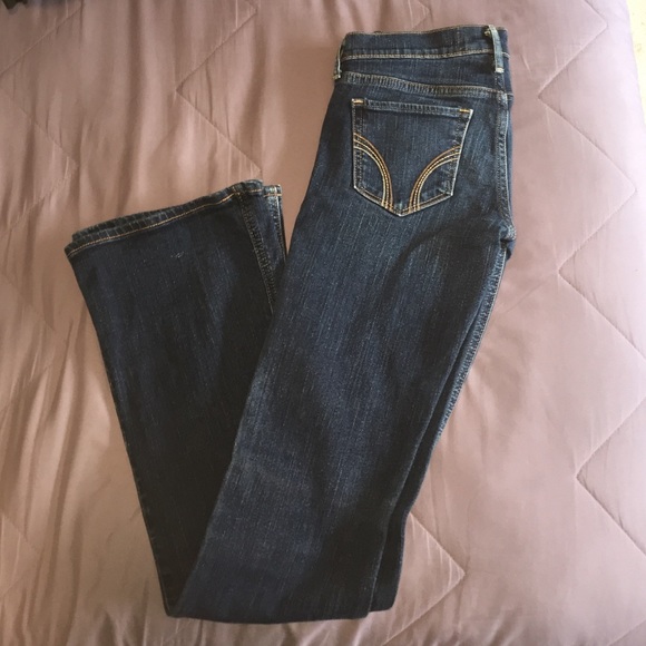 Great condition!!! Hollister size 3 Long jeans