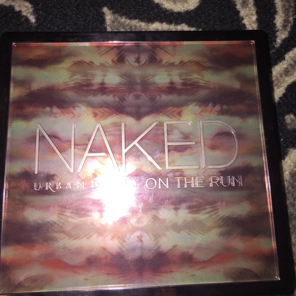 UD Naked on the Run🎉
