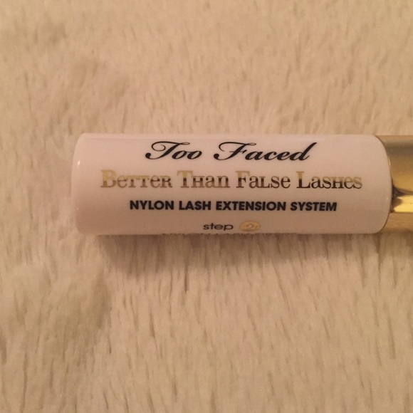 Too Faced Mascara Kit - Picture 2 of 3