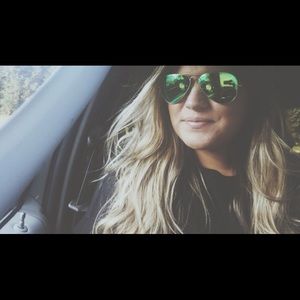 Meet your Posher, Riley