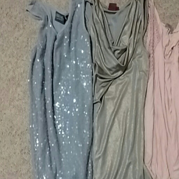 4 tank tops - Picture 2 of 3