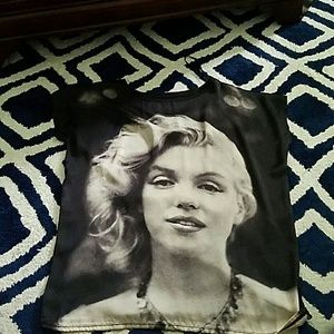 Long Marilyn Monroe t shirt