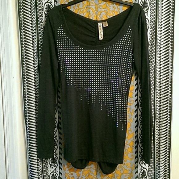 Fitted dark grey long sleeve embellished Tee