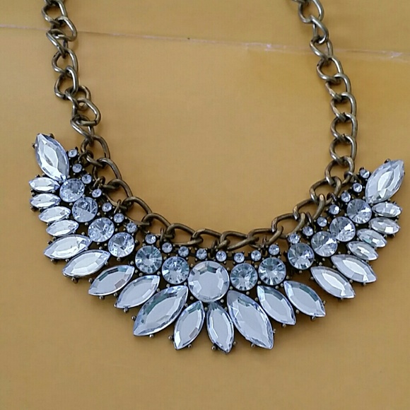 Statement necklace - Picture 3 of 3