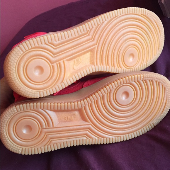 Sold - Picture 3 of 4