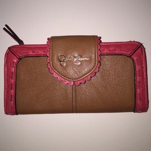 Jessica Simpson wallet