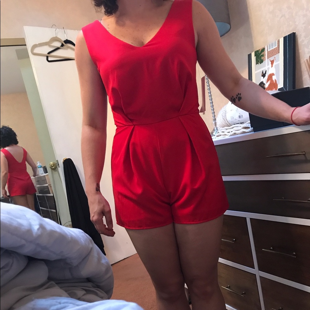 Red romper - Picture 3 of 4