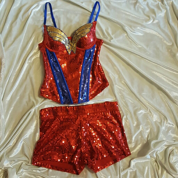 Wonderwoman Halloween costume
