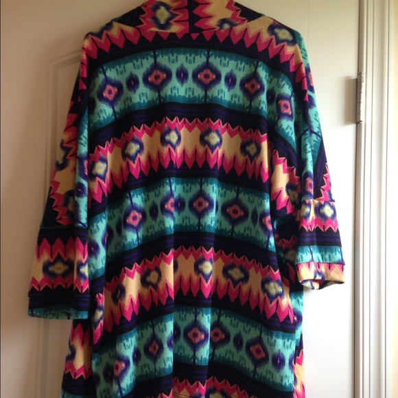 Colorful Aztec Cover up - Picture 3 of 4