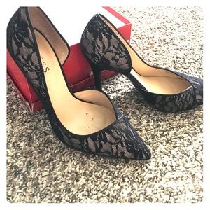 Guess black lace heels