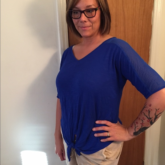 Blue top - Picture 3 of 3