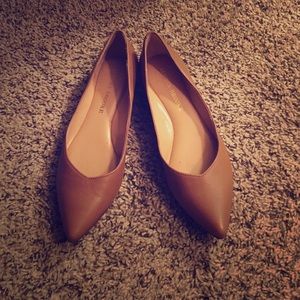 Camel pointy flats